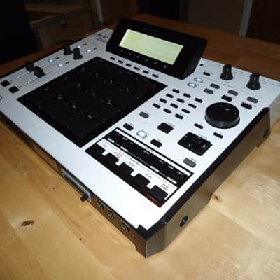 Custom Akai MPC 2500LE #213 80GB HDD DVD/CD Drive "Black & White" FULLY SERVICED image 5