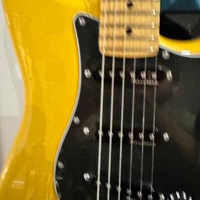 Fender Player II Modified Stratocaster with Maple Fretboard 2025 - Present - Sunshine Yellow image 3
