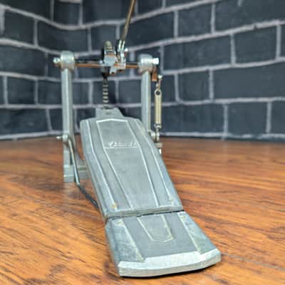 Pearl Vintage 80s Single Bass Drum Pedal – Classic Chain‑Drive Feel – Smooth Action – Road‑Ready Hardware image 9