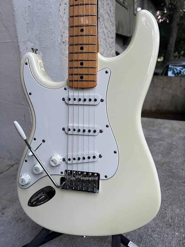 Fender Stratocaster ホワイト Fender Artist Series Jimi Hendrix Tribute Stratocaster | Reverb