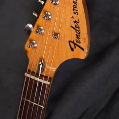 Fender Stratocaster with Rosewood Fretboard 1971 - Sunburst image 7