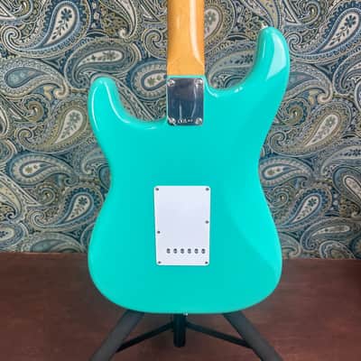 Fender Vintera III Early '60s Stratocaster Seafoam Green w/Gig Bag image 5