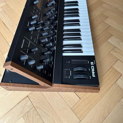Sequential Pro 3 SE 37-Key 3-Voice Monophonic / Paraphonic Synthesizer 2020 - Present - Black with Wood Sides image 4