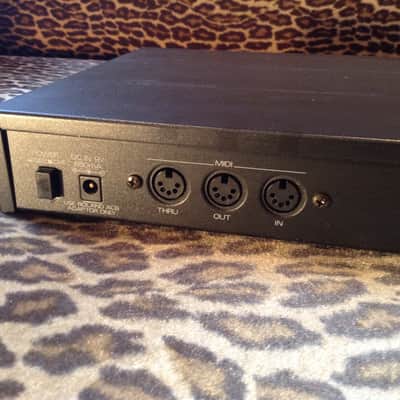 Roland MT-32 Multi-Timbral Sound Module image 5