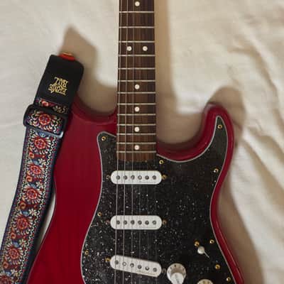 ​2008 Fender Deluxe Players Stratocaster - Translucent Red - RARE image 4