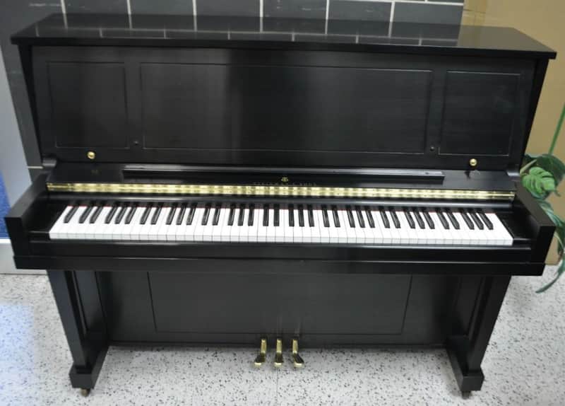 Steinway 1098 Upright Piano image 1