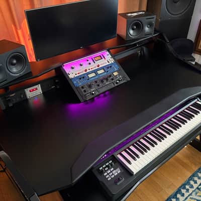 studio desk Dominator Series Workstation 2020's - Black High Gloss image 12