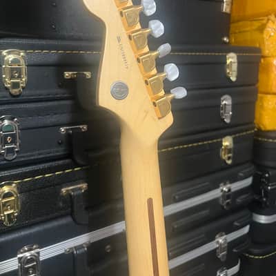 Fender 60th Anniversary Stratocaster 2014 - Tobacco Sunburst image 3