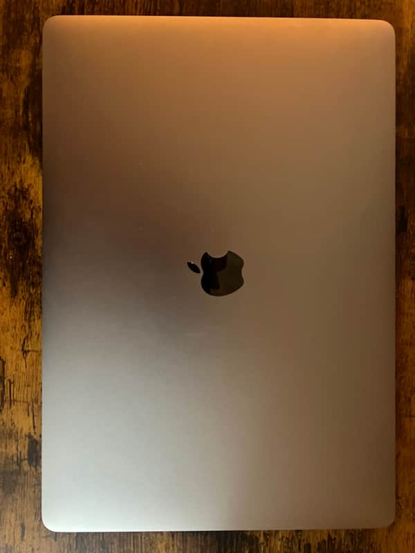 Apple MacBook Pro