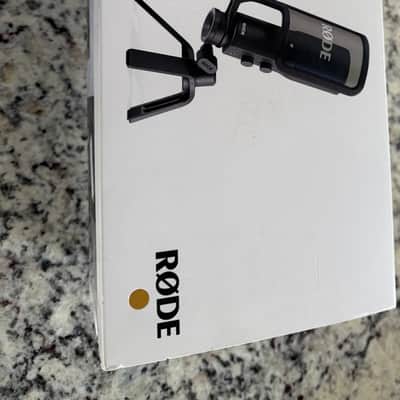RODE NT1-A Large Diaphragm Cardioid Condenser Microphone 2002 - Present - Silver image 2