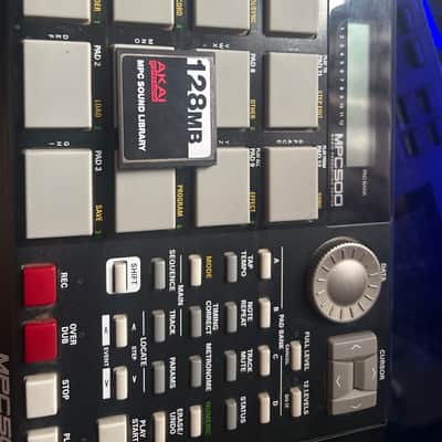 Akai MPC500 Music Production Center 2006 - 2013 - Black image 2