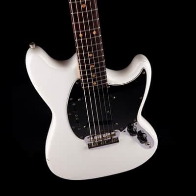 Vintage 1965 Fender Duo-Sonic II White with OHSC image 3