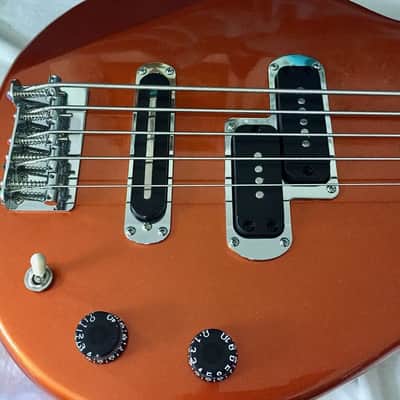 Yamaha  BB415 5 string bass guitar (reduced) image 4