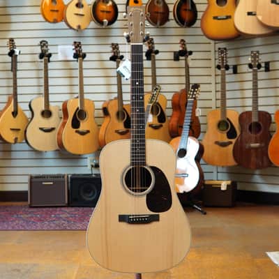 Martin D-16E Sitka Spruce/Rosewood Dreadnought Acoustic-Electric Guitar w/Padded Gig Bag image 4