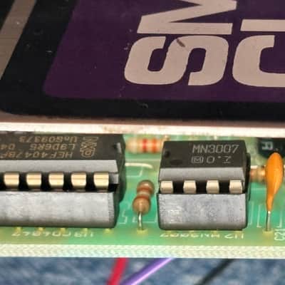 EHX Electro-Harmonix Small Clone Chorus EH 4600 MN3007 BBD Chip Full Chorus image 2