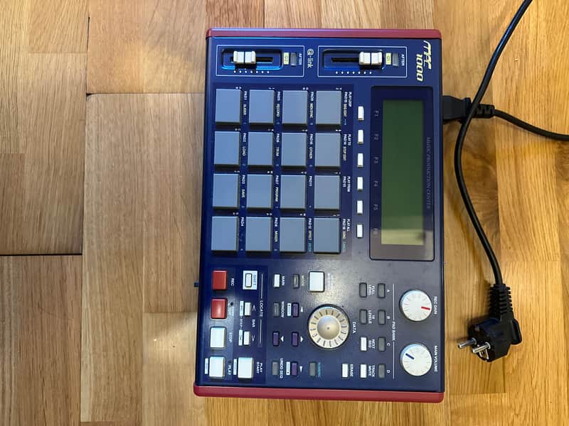 Akai MPC1000 Music Production Center 2004 - 2013 - Blue image 1