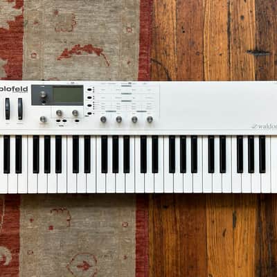 Waldorf Blofeld 49-Keyboard - White w/ Flight Case