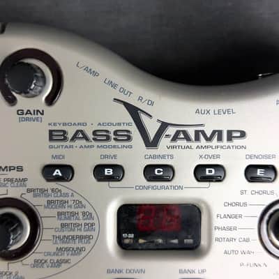 Behringer BASS V-AMP Multi-effects Pedal image 2