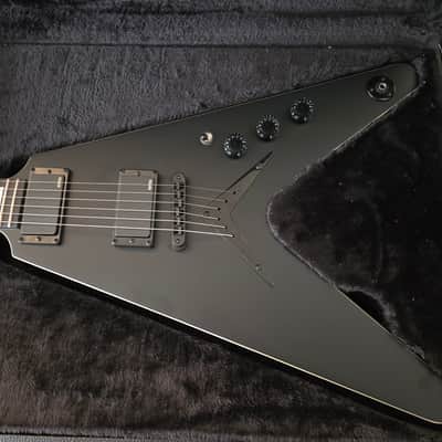 DEAN V Stealth Black Satin w/ DEAN HARD CASE - EMG Pickups image 2