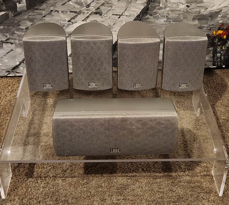 JBL JBL 180s satellite speakers 5 speakes with center channel 90s - Silver image 1