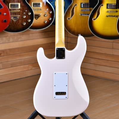 G&L Comanche Olympic White image 11