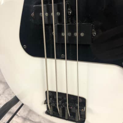 Peavey Fury 4 String Bass White 1980s image 2