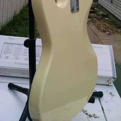 Teisco Bass 1960s White image 11