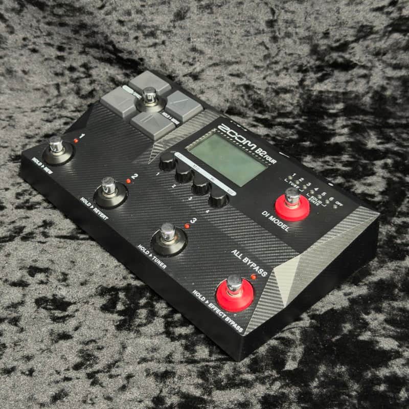 Zoom B2 FOUR