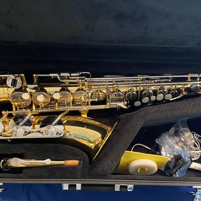 Yamaha YAS-26 Standard Alto Saxophone 2010s - Lacquered Brass image 1