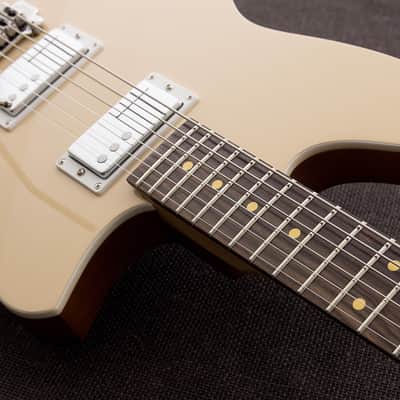 Reverend Descent Wilkinson Baritone Sandstone image 6