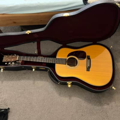 Martin HD-28v image 9