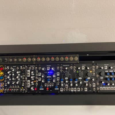 Make Noise System Concrete Expanded with custom case imagen 2