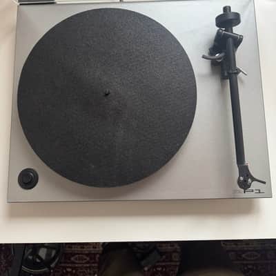 Rega RP1 Turntable image 2