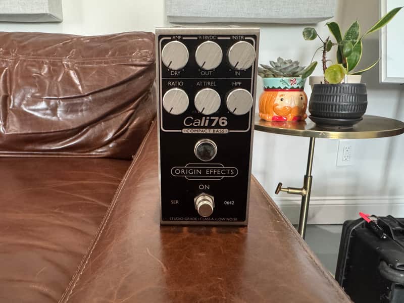 Origin Effects Cali76 Compact Bass Compressor 2022 - '64 Black Panel image 1
