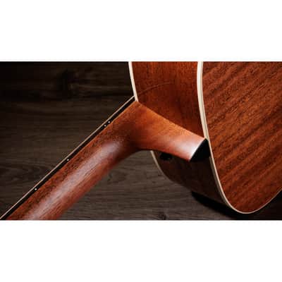 Taylor Gold Label 510e Dreadnought Acoustic Electric Guitar - Natural image 5