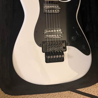 Charvel Pro-Mod Plus So-Cal Style 1 HH FR EB Snow white image 1