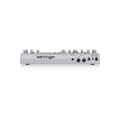 Behringer TD-3 Analog Bass Line Synthesizer with VCO/VCF, 16-Step Sequencer/16-Voice Poly Chain, Distortion Effects, Silver image 10