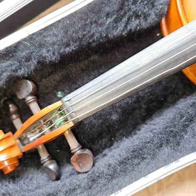 K. Schiller sized 1/4 violin, Very Good Condition but loose soundpost image 5