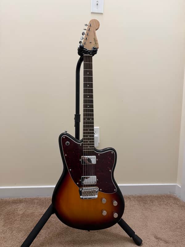 Squier Paranormal Toronado 2021 - Present - 3-Color Sunburst image 1