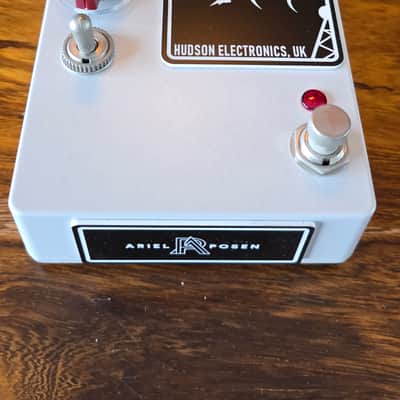 Hudson Electronics Broadcast-AP Ariel Posen Signature image 2