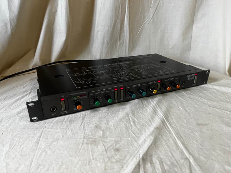 Boss DE-200 Rackmount digital delay Vintage 80s Rack | Reverb Canada
