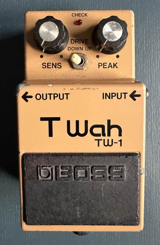 Boss tw-1