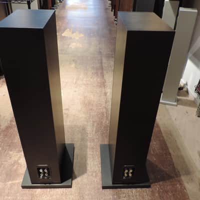 B&W (Bowers & Wilkins) 683 S2 Floorstanding Speakers with Grilles, Bases, and Manual image 4