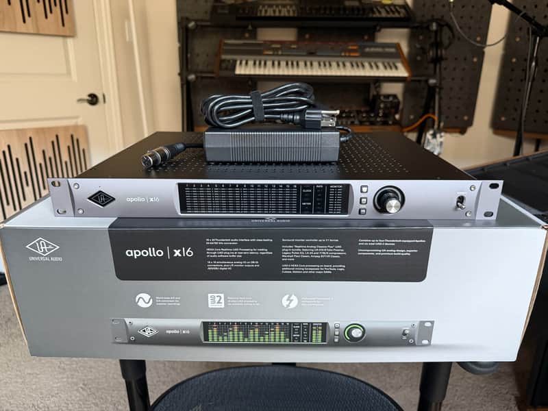 Universal Audio Apollo x16 Thunderbolt 3 Audio Interface