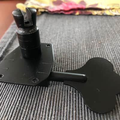 Hipshot 20110B HB1 Bass Tuning Machine Regular Tuner Key Bass Side Black image 2