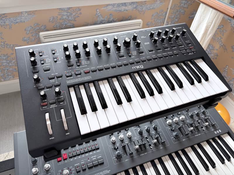 Moog Messenger 32-Key Monophonic Synthesizer 2025 - Present - Black image 1