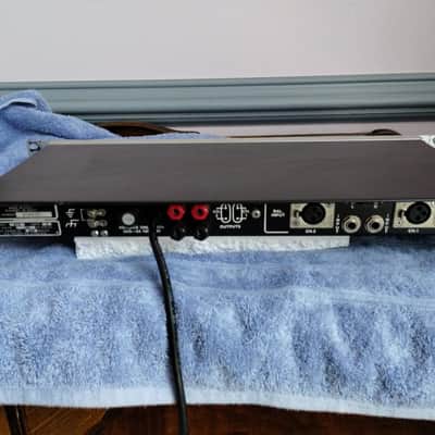 Crown D75 integrated amplifier in excellent condition -5 1970's image 2