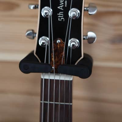 Godin 5th Avenue Kingpin - Cognac Burst imagen 7