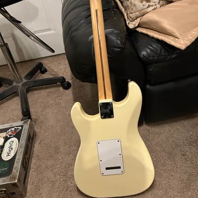 Fender Strat Plus with Maple Fretboard 1989 - 1995 - Arctic White image 4