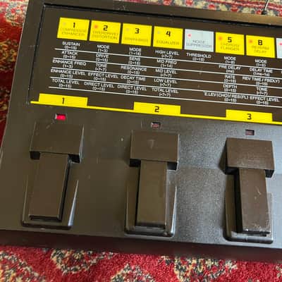 Boss ME-6B Bass Multiple Effects Pedal w/Synthesizer 1990s image 4